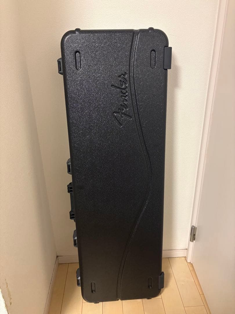 ベース Fender DELUXE MOLDED CASE Jazz bass