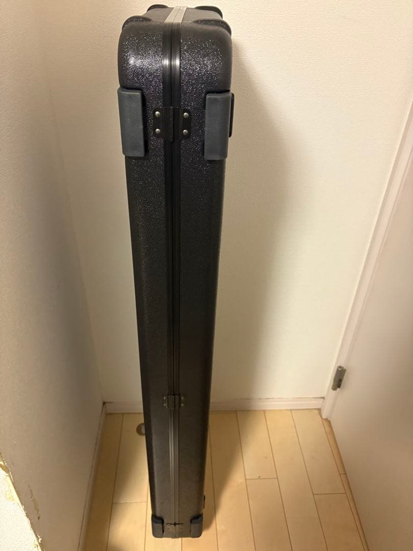 ベース Fender DELUXE MOLDED CASE Jazz bass