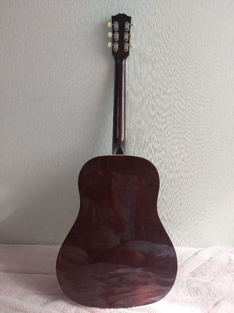 エレアコギター サンバーストGibsonj45タイプ