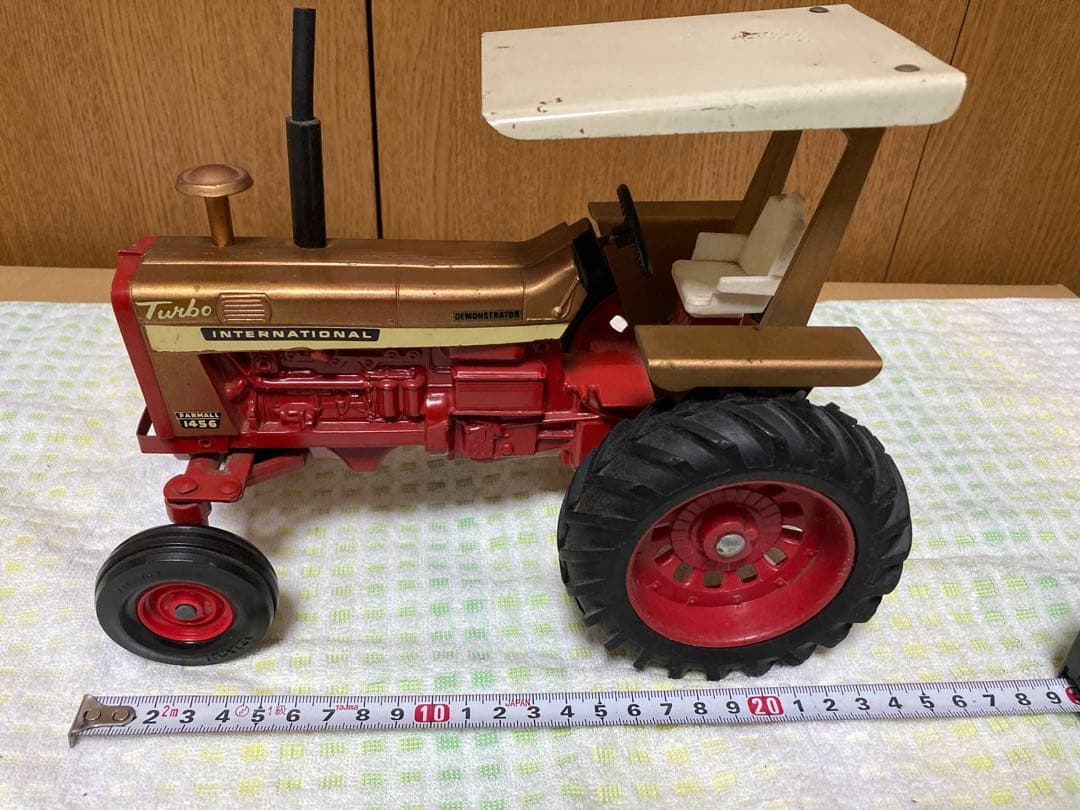 インターナショナル　トラクター　1456
