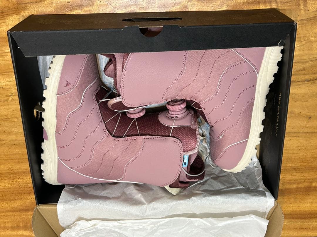 BURTON バートン　スノーボードブーツ　MINT BOA 女性用　25㎝