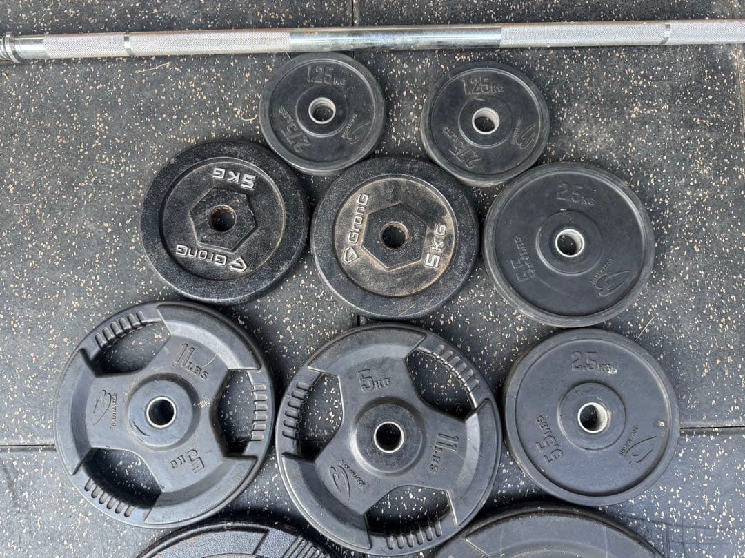 【初めての自宅トレに最適‼️】28mm径バーベルシャフト＋プレートセット