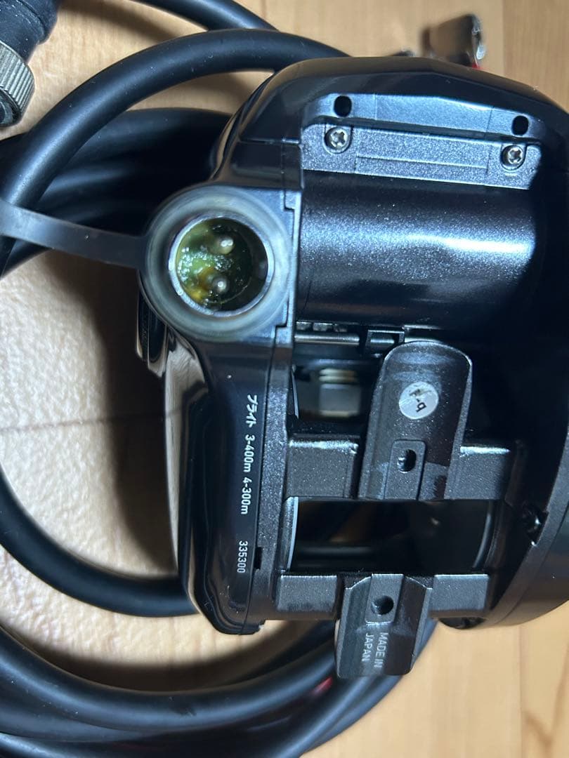 ダイワ　電動リール　SEABORG 300J L 本体と付属品