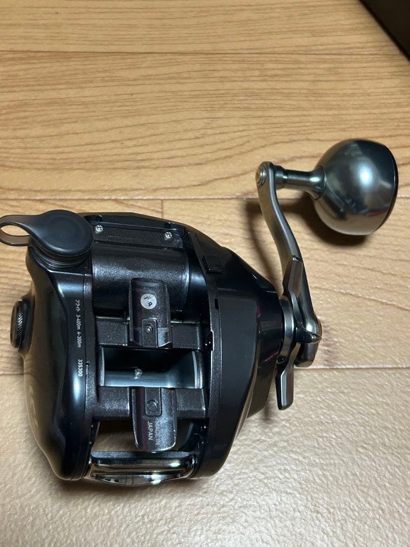 ダイワ　電動リール　SEABORG 300J L 本体と付属品