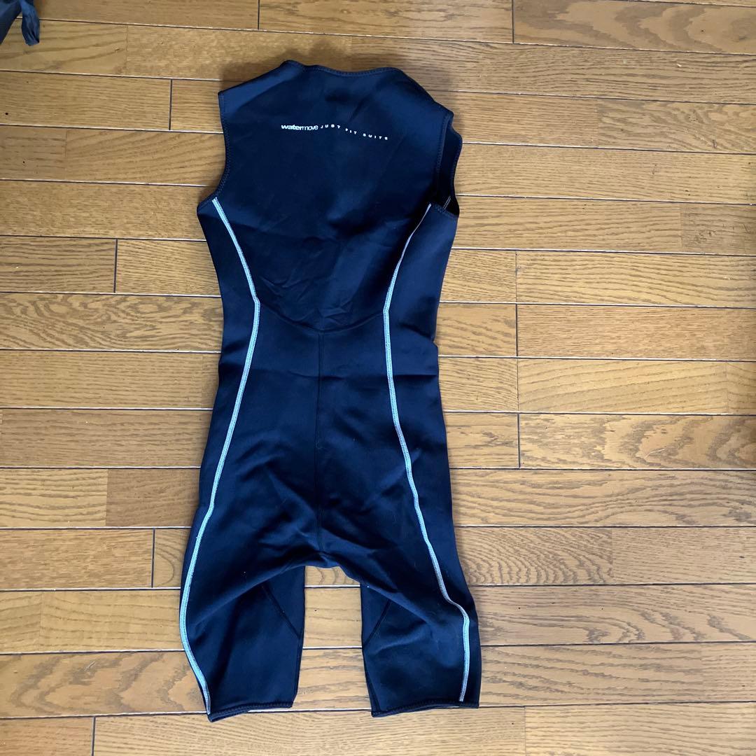 ネオプレン製ショートジョンウェットスーツ