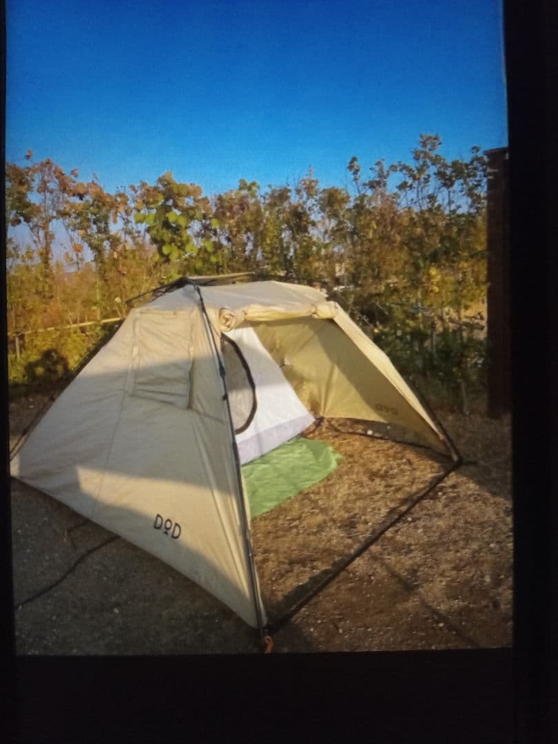 DOD　バイクインテント　タンカラー　ツーリングテントです