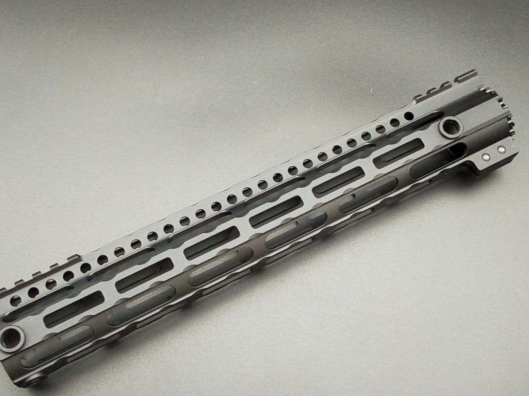 MIタイプ　M-Lok　12.5インチ　軽量化　ハンドガード　BK