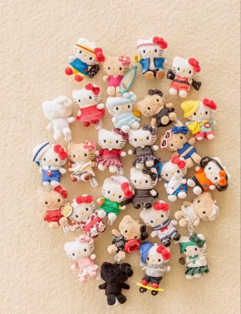 【新品】ME％ × Hello Kitty 限定コラボ マスコット 全27種