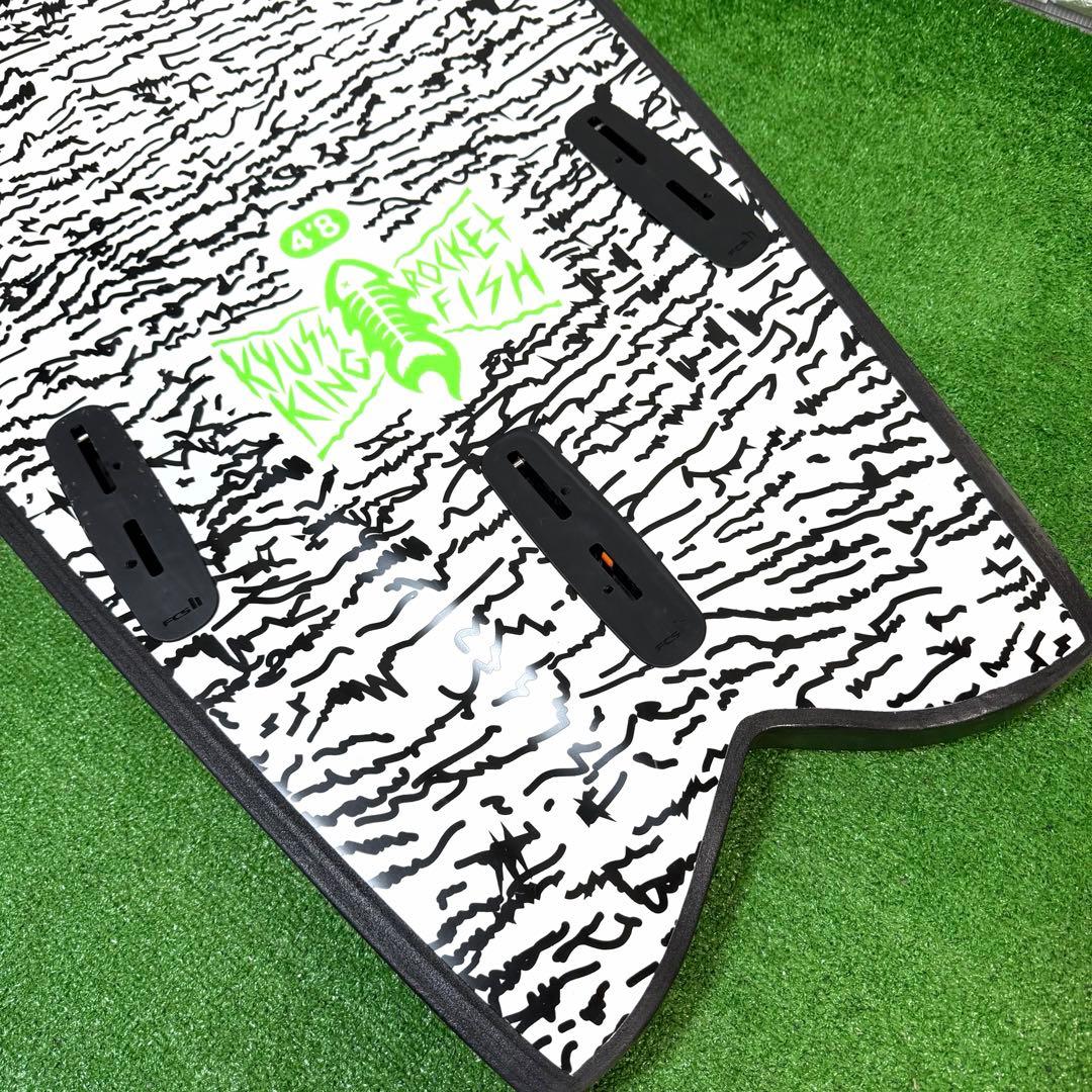 超美品　SOFTECH　ソフテック　4'8　サーフボード　FCS2 フィン無し