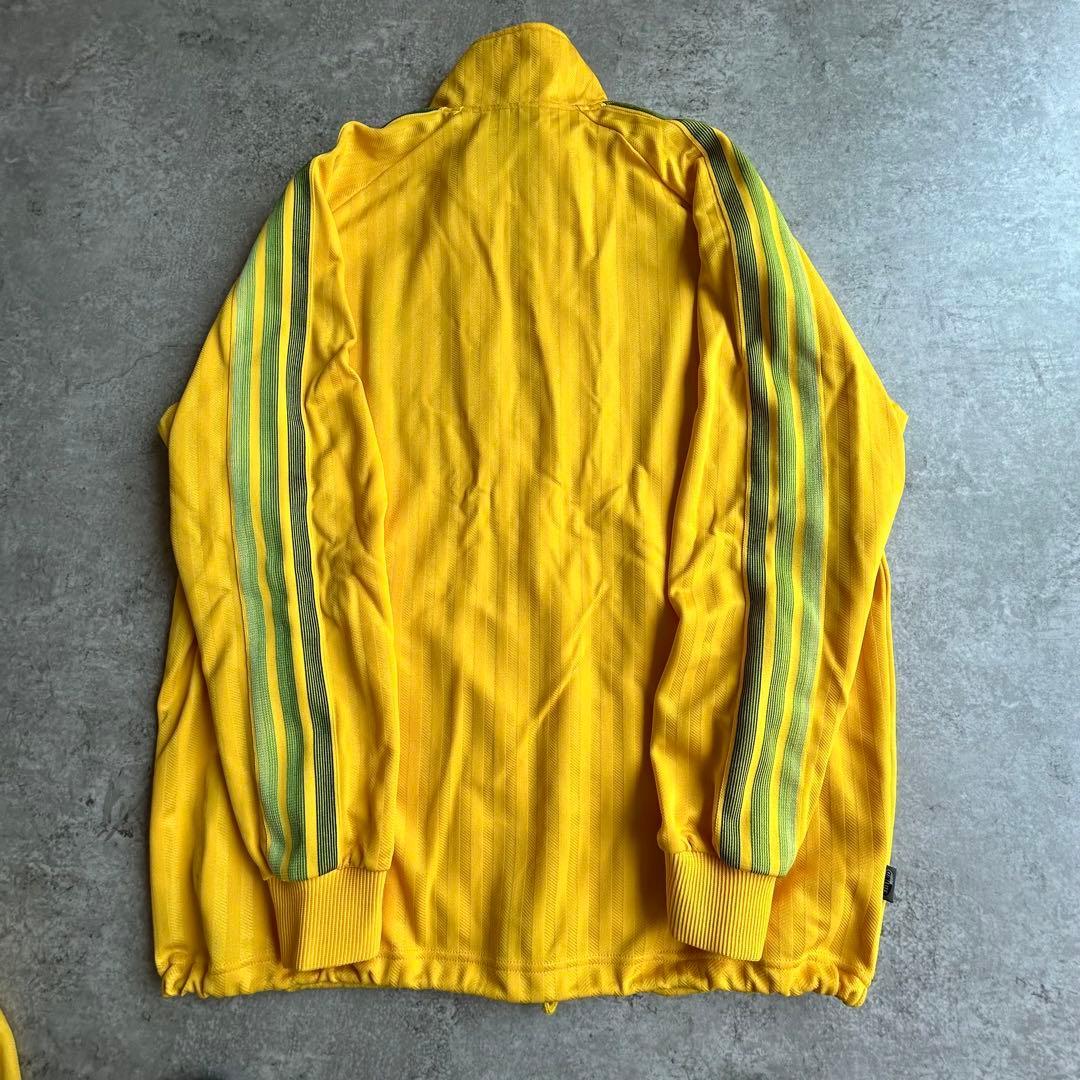 アディダス 爽やか セットアップ ジャケット ハーフパンツ 万国旗タグ