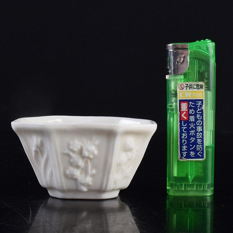 中国　徳化窯白磁　花刻　八角煎茶碗　六客　箱付　M　9027E