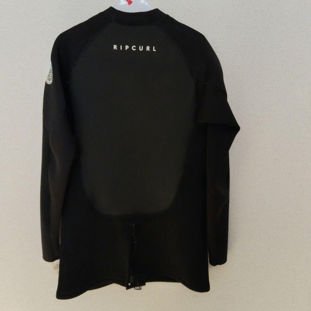 リップカール長袖タッパー