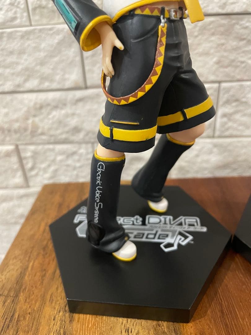 Project DIVA Arcade プレミアムフィギュア “鏡音リン＆レン”