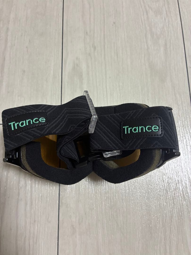 【極美品】スノーボード小物一式 グローブ、ニット帽、ゴーグル　セット