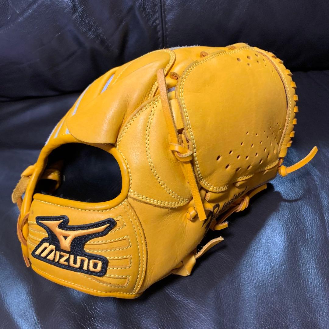 ミズノ　プロフェッショナル　斎藤佑樹モデル　軟式投手用グローブ