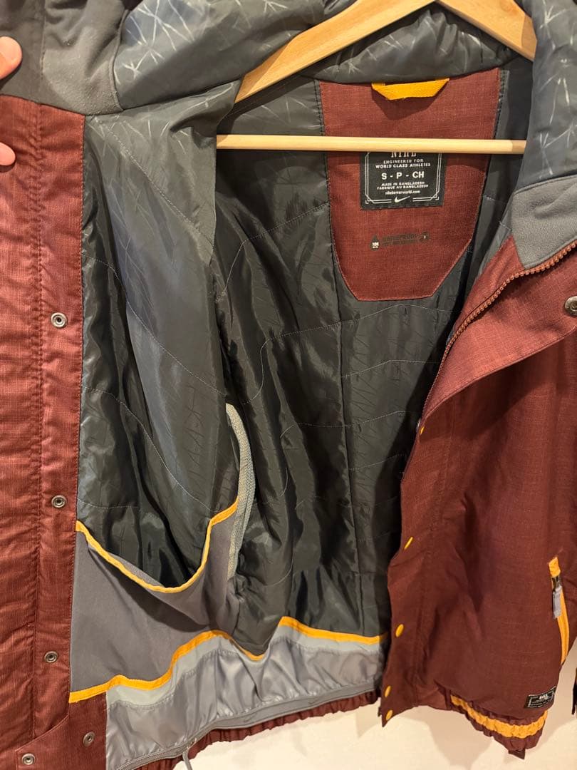 NIKE スノーボード　ウェア