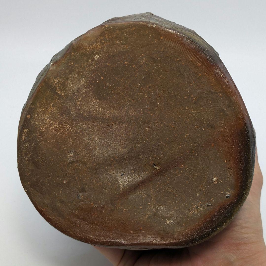 西川政美 備前焼 三角面取擂座花入 共箱共布栞 花器 花瓶 フラワーベース 置物