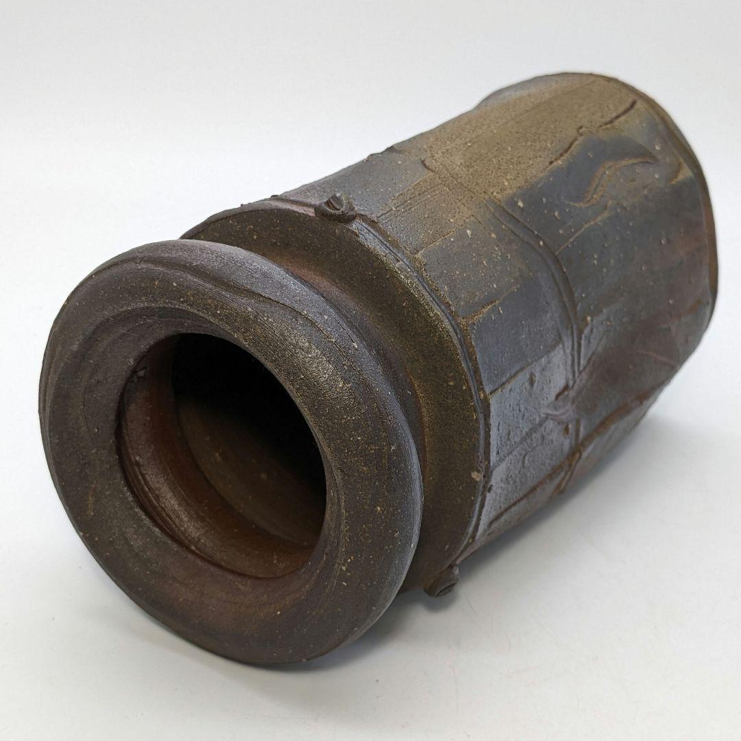 西川政美 備前焼 三角面取擂座花入 共箱共布栞 花器 花瓶 フラワーベース 置物