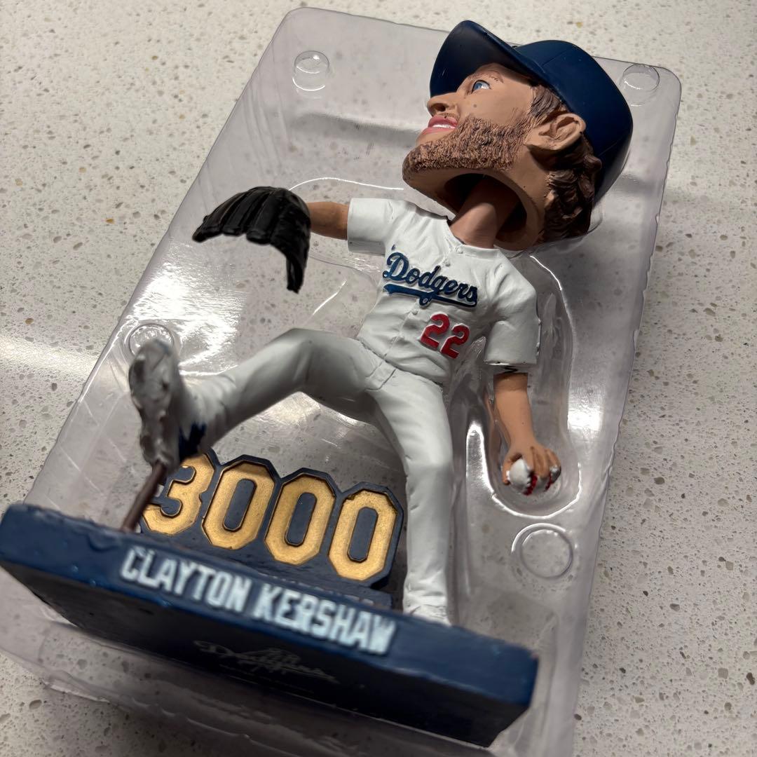 【新品・非売品・レア】ドジャース カーショー 3000奪三振記念　ボブルヘッド