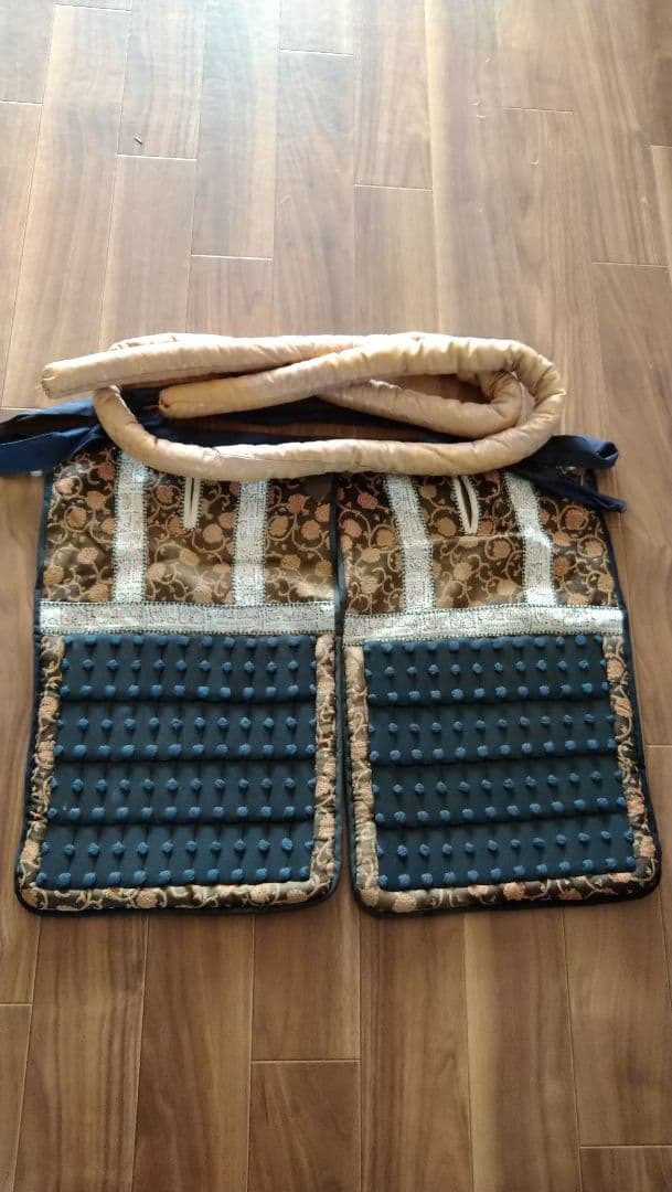 伝統的な日本の武士の甲冑等身大