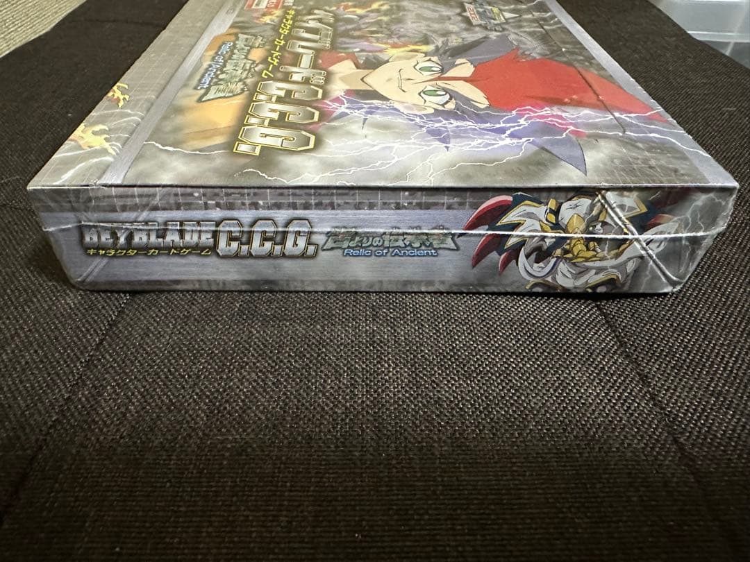 ベイブレード C.C.G. 古よりの伝承者 1box シュリンク付き 未開封