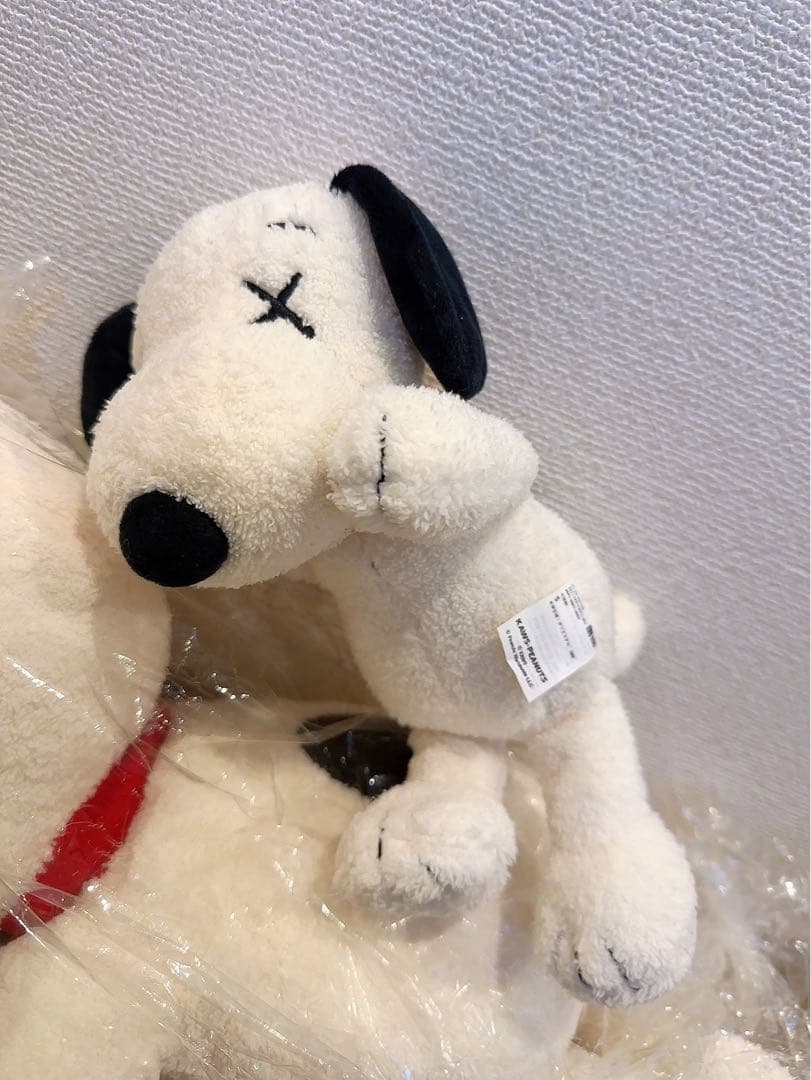 UNIQLO KAWS ユニクロ カウズ スヌーピー Mサイズ ぬいぐるみ 新品