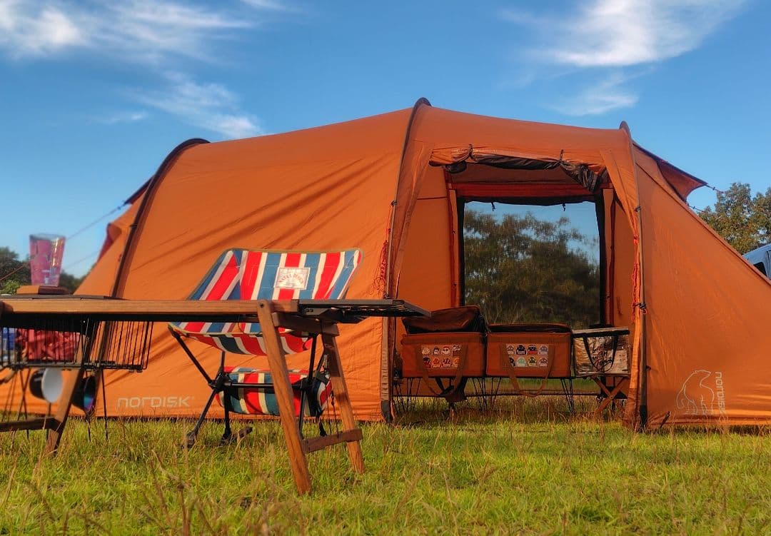 設営3回のみの美品 ノルディスク レイサ4 カシューブラウン