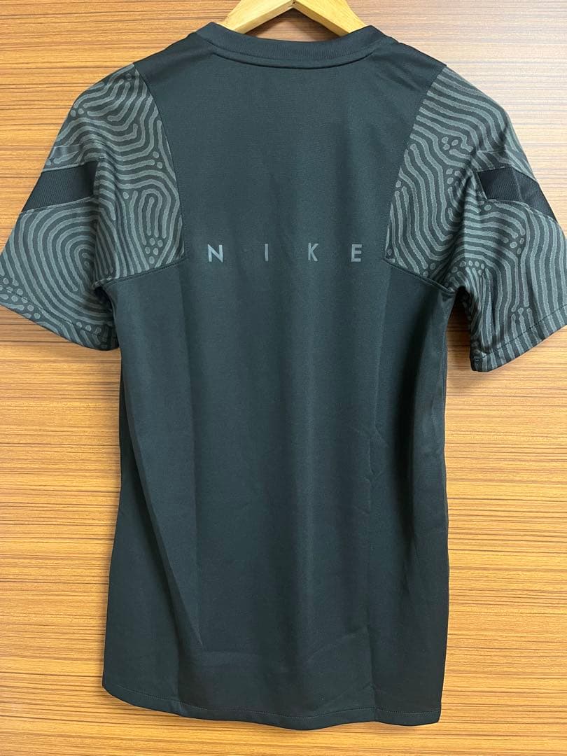 浦和レッズ20年NIKEストライクSSトップMトレーニングシャツ&パンツ