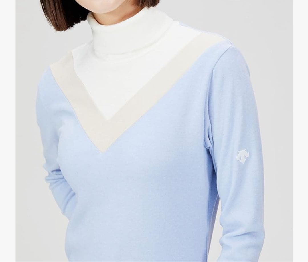 【新品タグ付き】　DESCENTE 水色　タートルネック セーター ♡