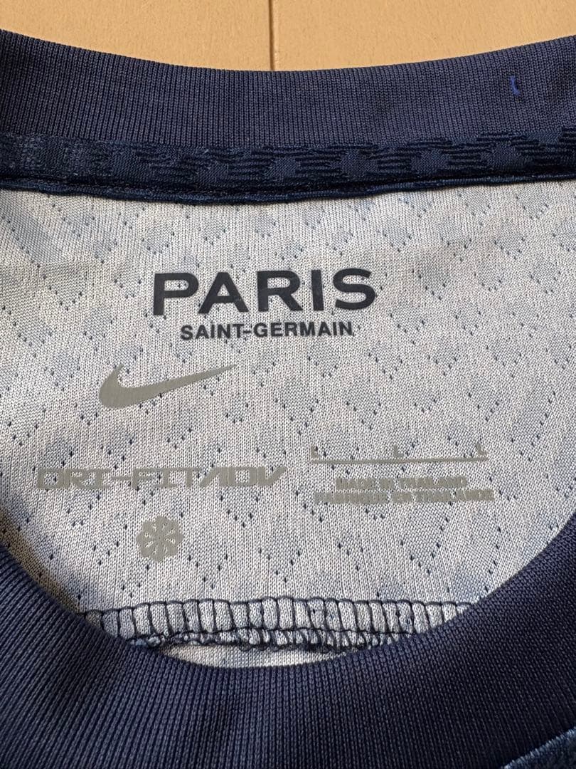 n*o様 メッシ、ネイマール他サイン入り PSG ユニフォーム 30番