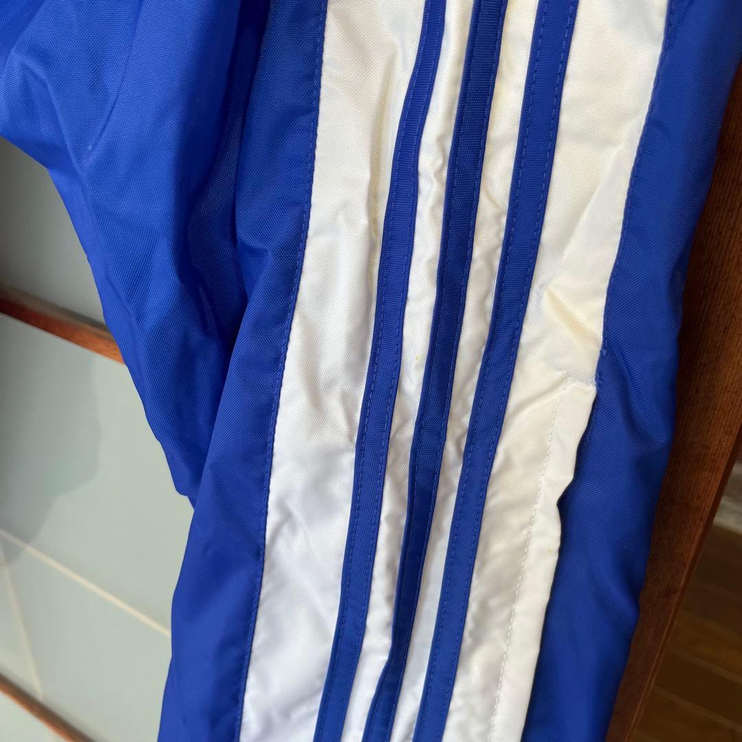 adidas 青 トラックパンツ ストライプ