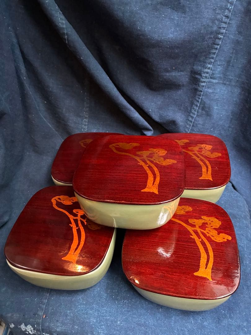 青磁　天龍寺青磁枡形向付　5客　宮永東山　共箱　荒川豊蔵の出た窯　北大路魯山人