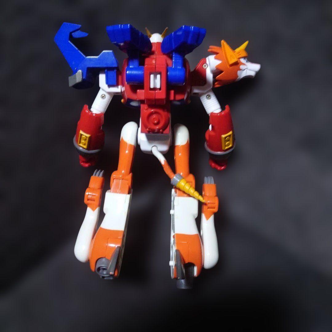 デジモンクロスウォーズ　シャウトモン等　フィギュア