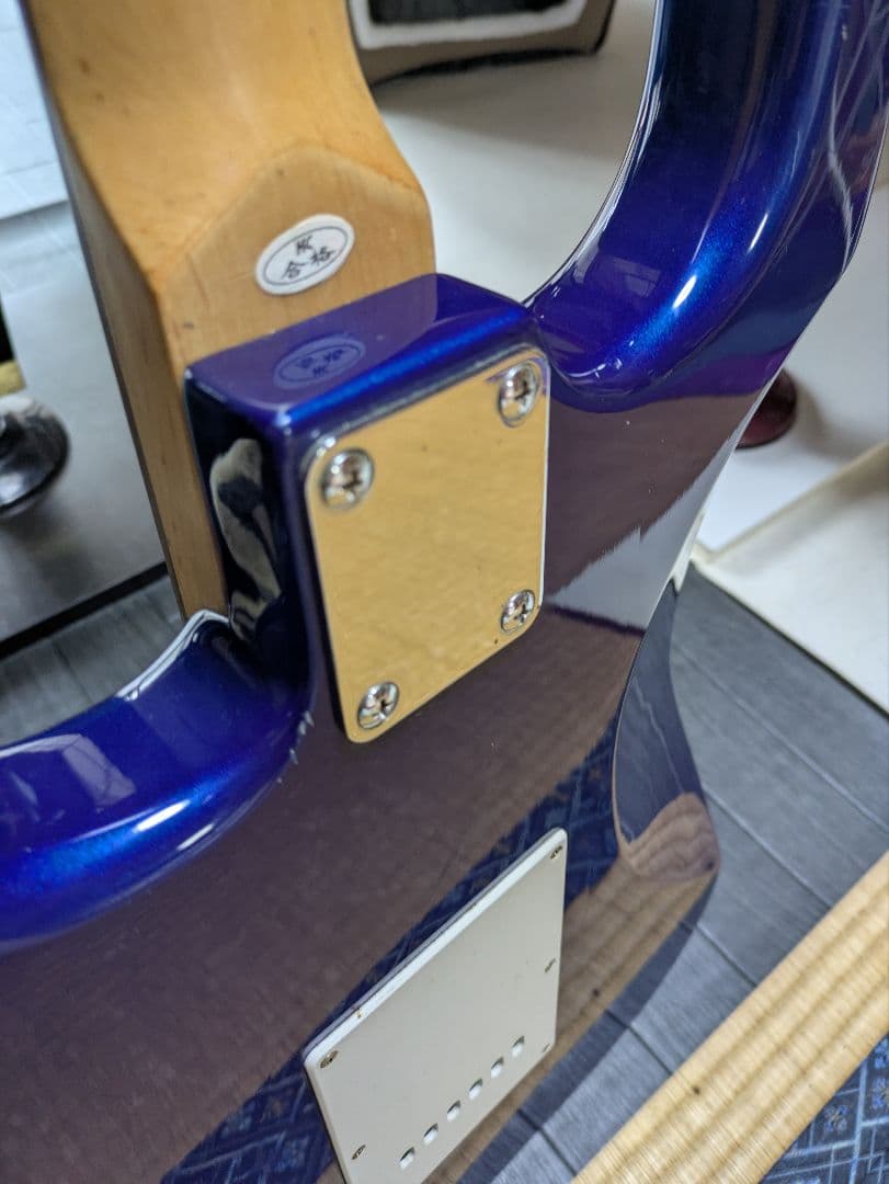 フォトジェニック　ブルー　エレキギター　ストラトキャスタータイプ