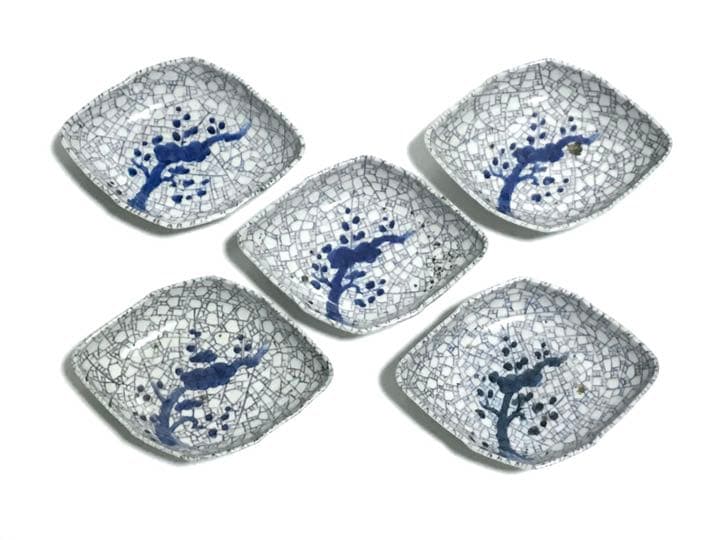 骨董　アンティーク　古伊万里　染付　氷裂　氷割　梅図　菱形変形皿　向付