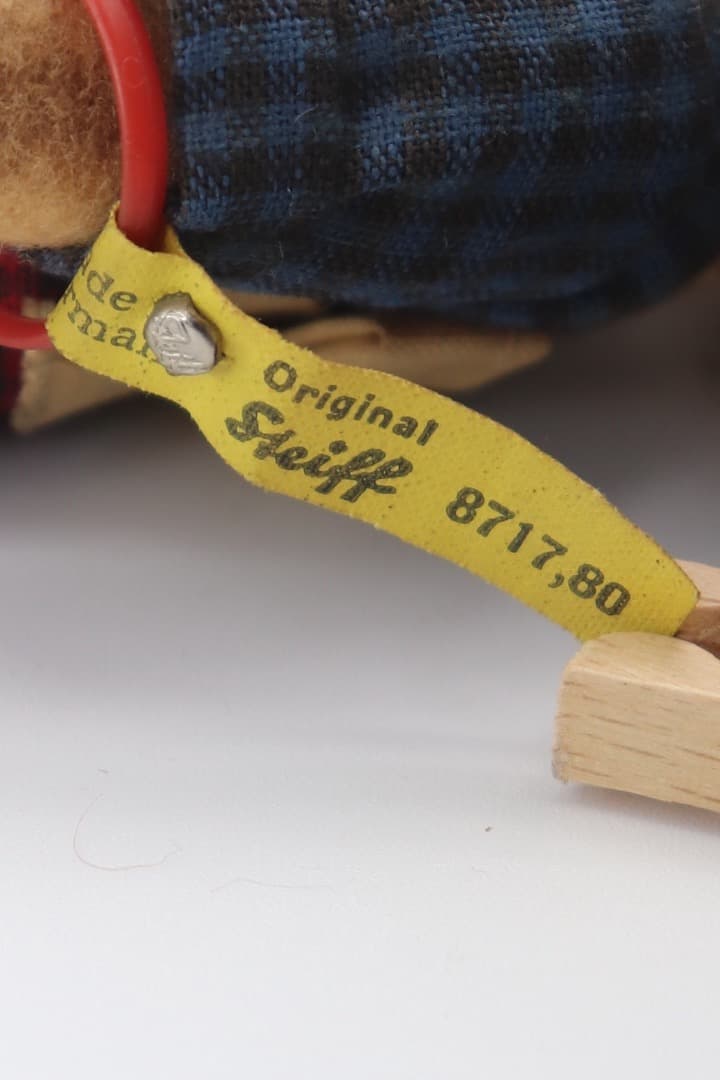 STEIFF \"Micki\" ハリネズミ女の子のキャラクター人形17cm