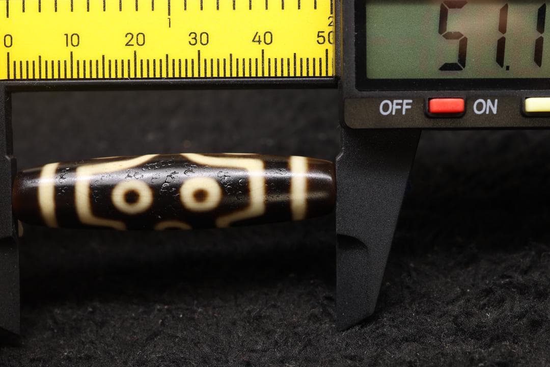 ジービーズ　(7アイジー )　 特殊七眼チベット天珠[Dzi Tibet]