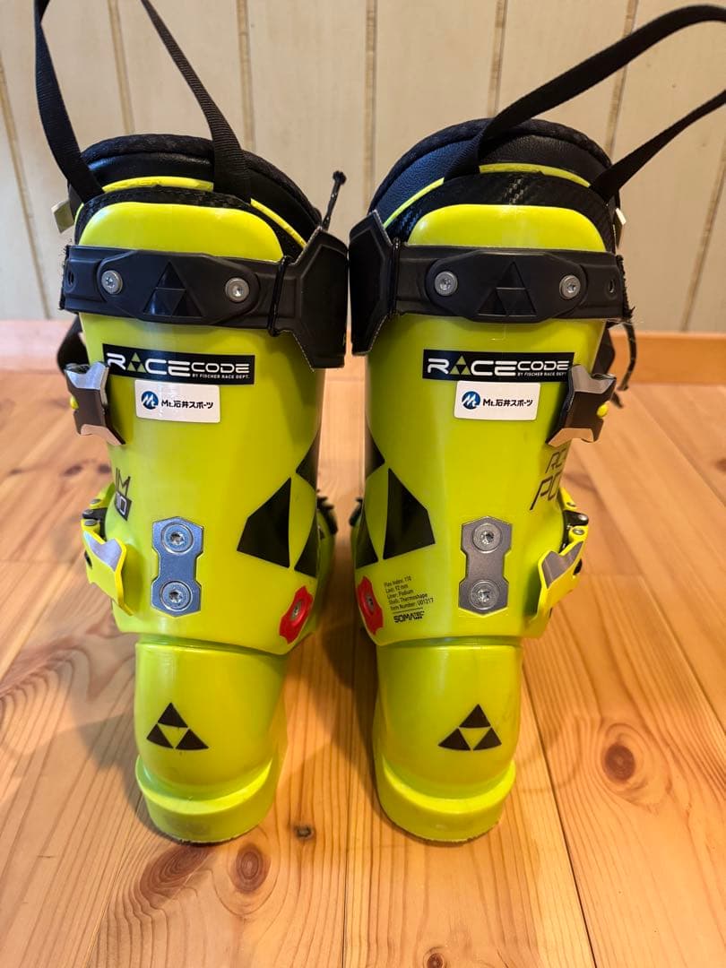 Fischer RC4 スキーブーツ　22.5cm