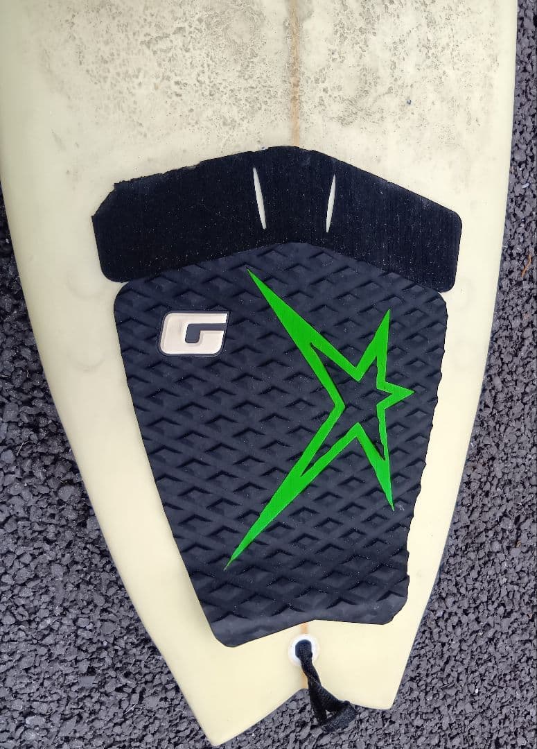 送料込みWALKERサーフボード 177cmニットケース付き