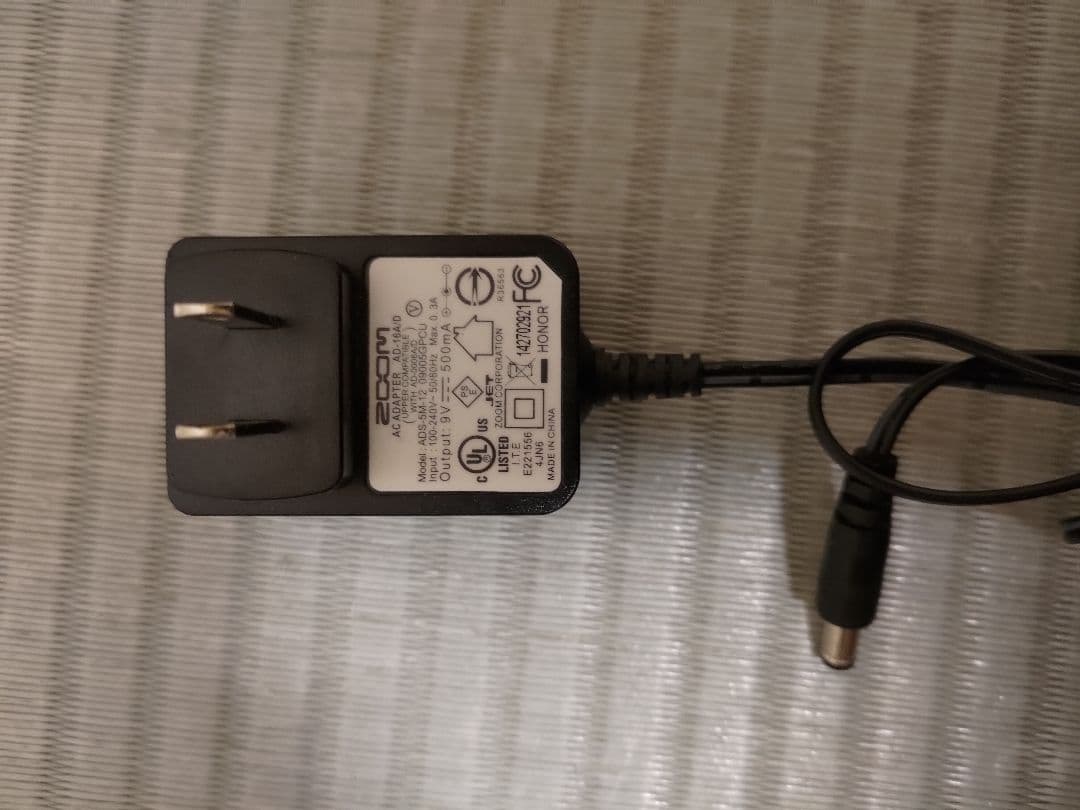 ACアダプター付き　ZOOM G5 ギターエフェクター 本体　完動品