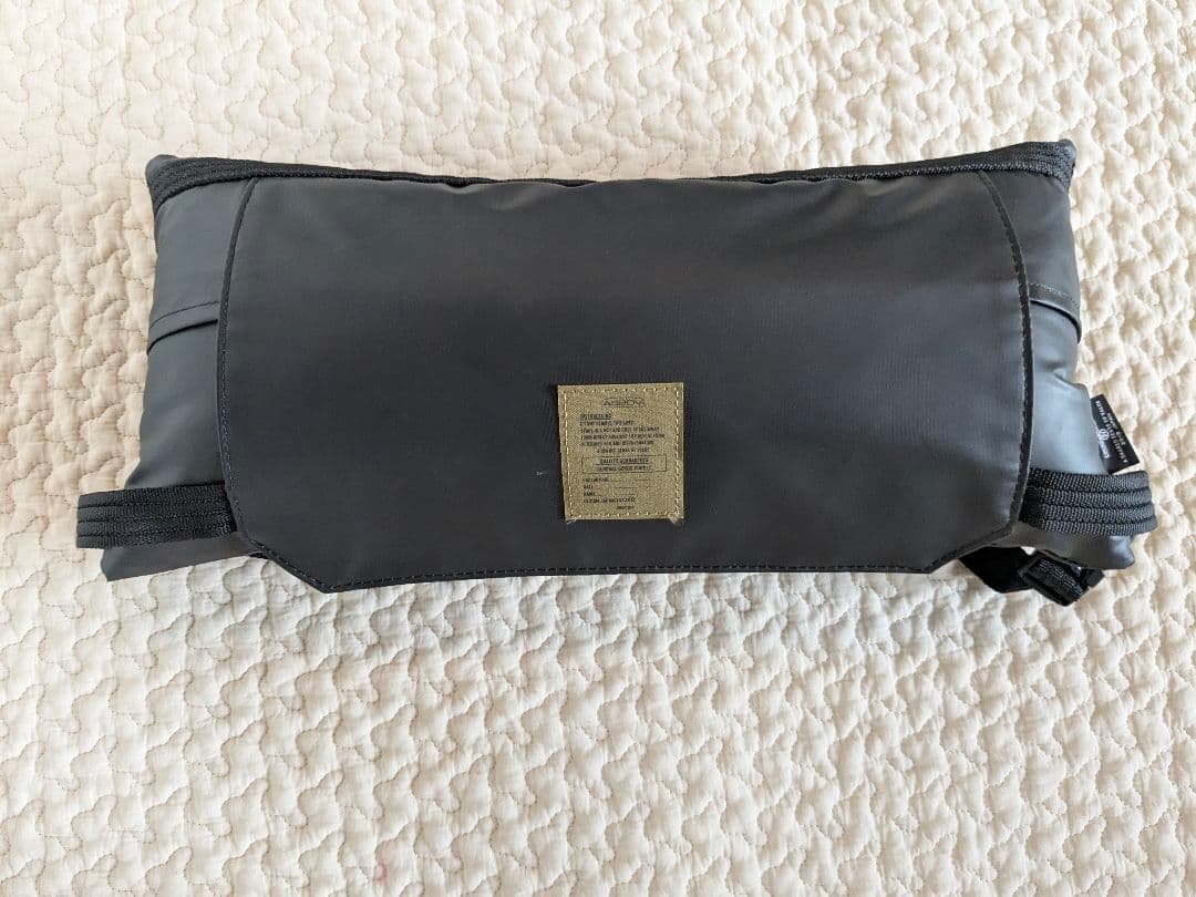 アッソブ ローバーチェア　マルチクッション、サイドテーブル、収納バッグ付き