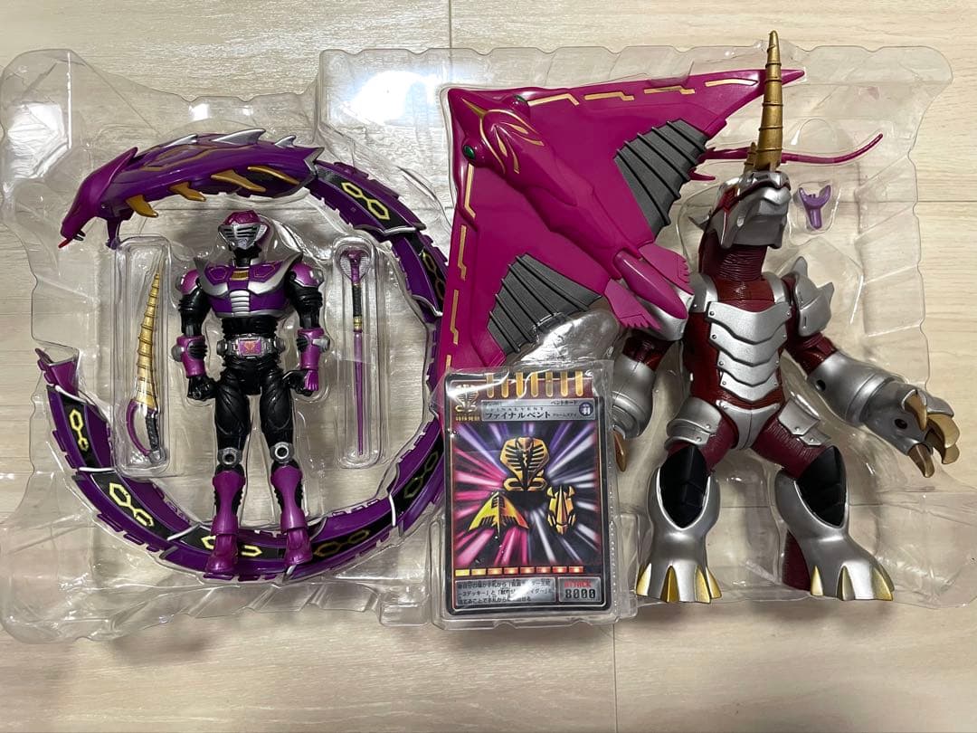 仮面ライダー 龍騎 R&M4 王蛇 ライダー&モンスターシリーズ