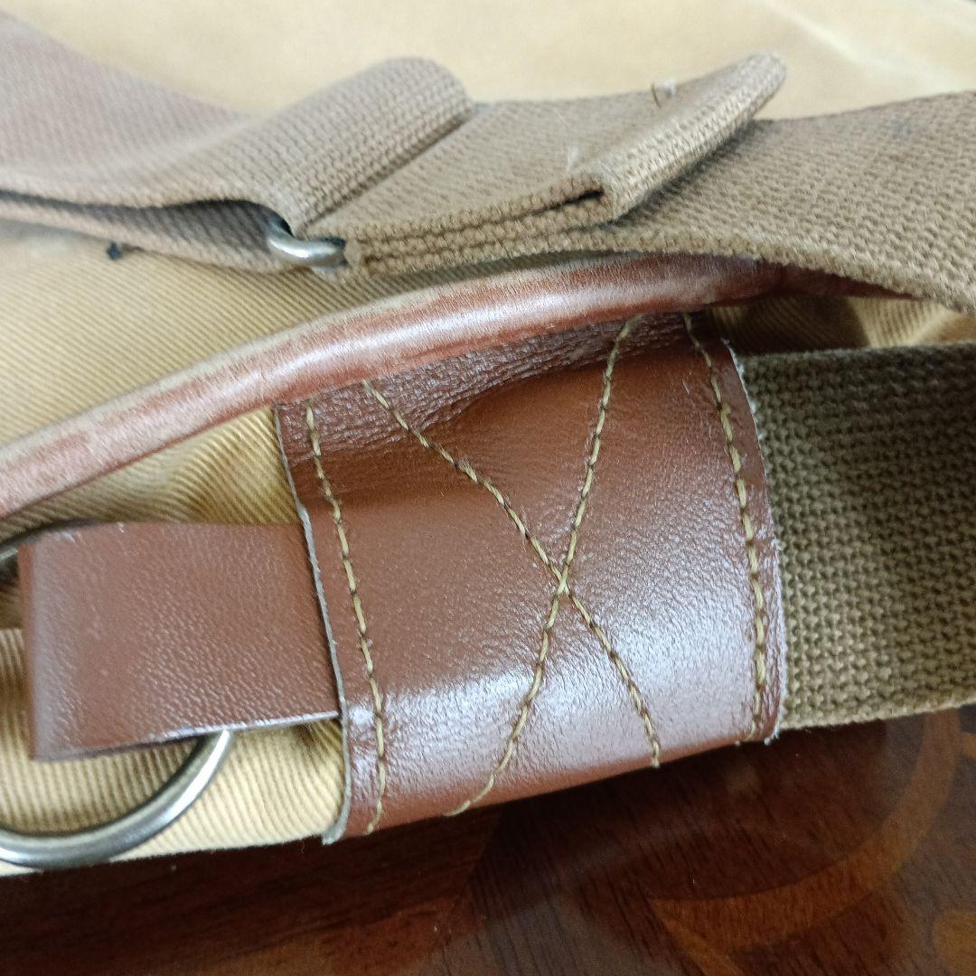 Barbour ベージュ クロスボディショルダーバッグセール