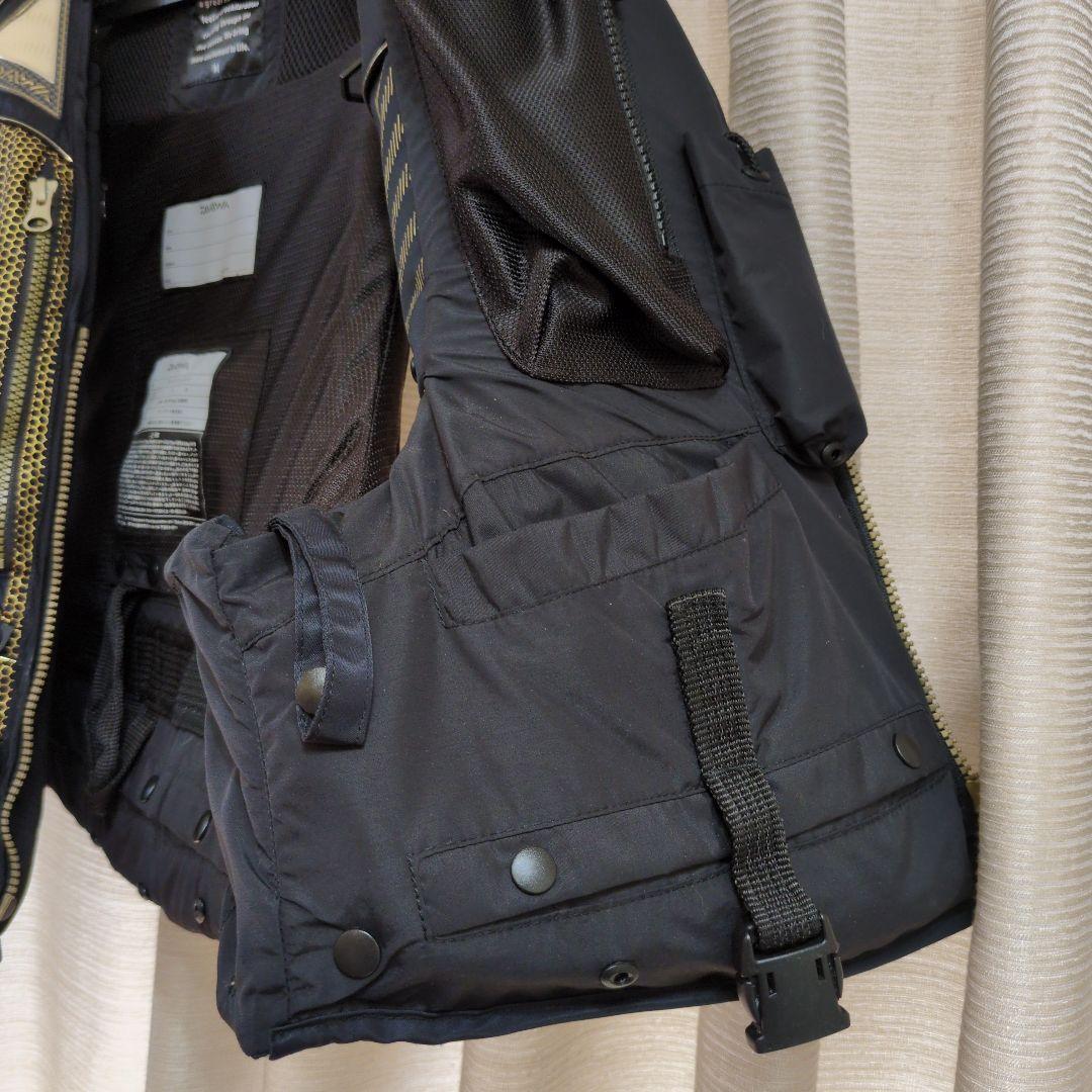 Daiwa Tournament ライフジャケットM 黒/金ダイワ　トーナメント