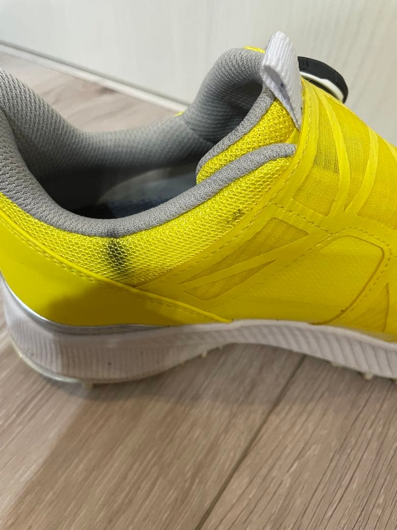 New Balanceゴルフシューズイエロー　1001v 黄色ユニセックス 女性