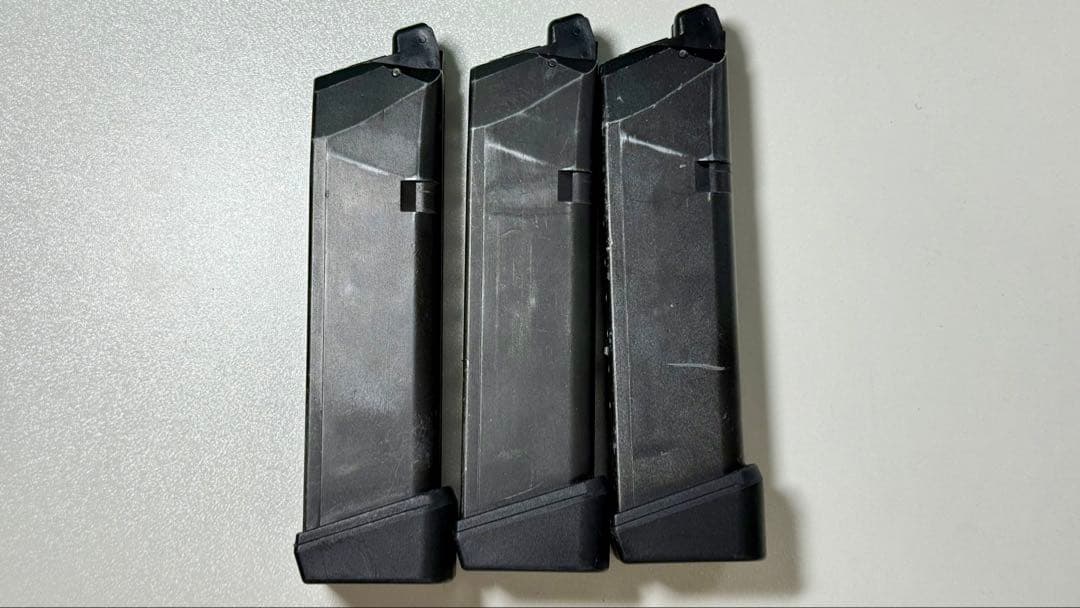 【東京マルイ】GLOCK 17 Gen 4 9x19 ハンドガン マガジン3本付