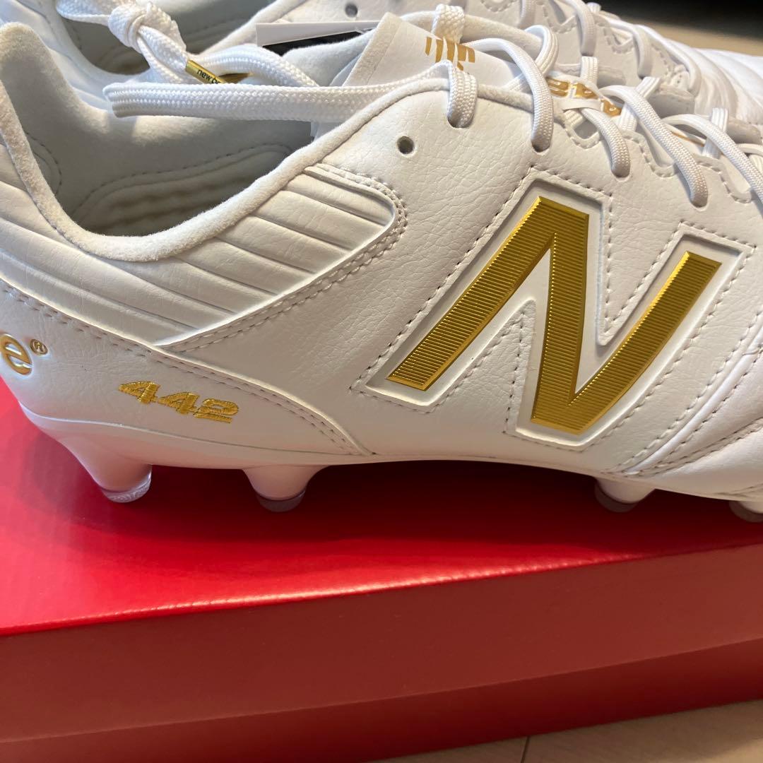 New Balance 442 ホワイト/ゴールド サッカーシューズ