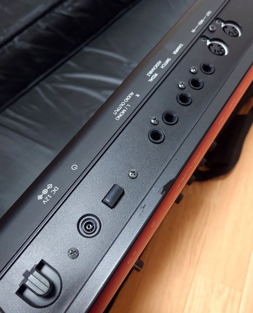 KORG Krome61 RED 50周年記念限定モデル 純正ケース等付き 美品