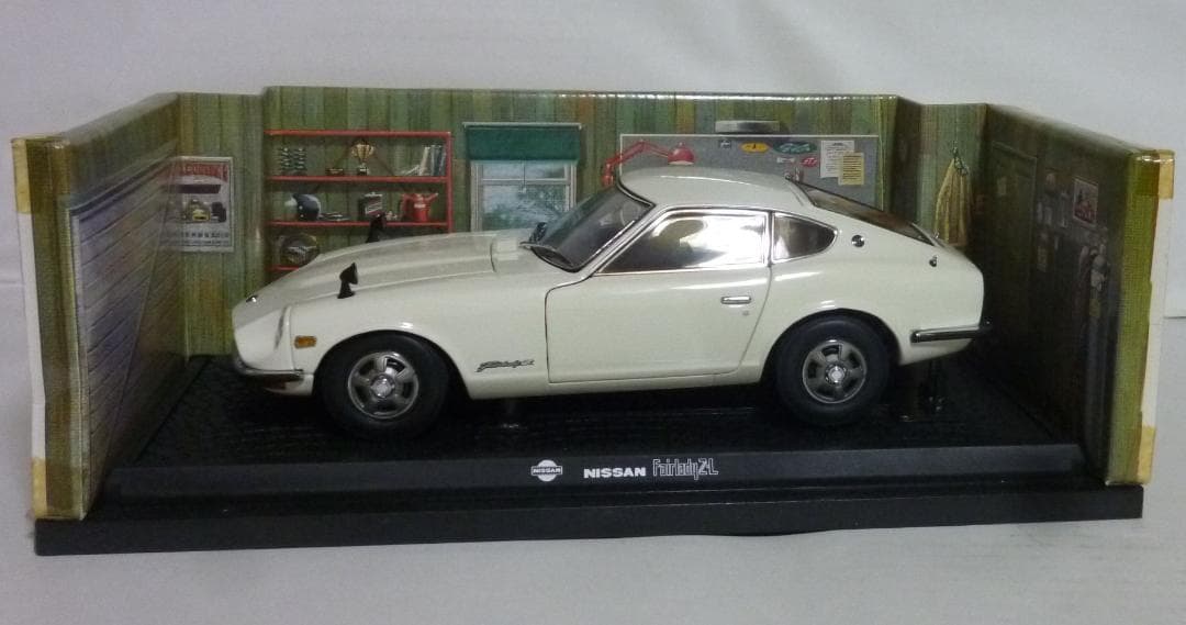 京商 1/18 ニッサン フェアレディ Z-L ホワイト