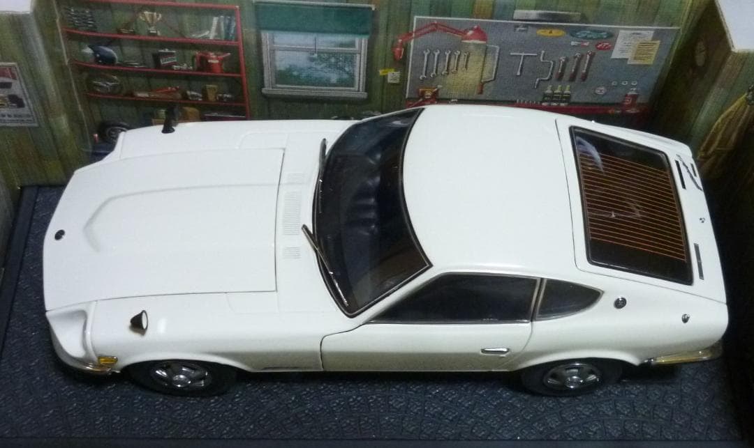 京商 1/18 ニッサン フェアレディ Z-L ホワイト